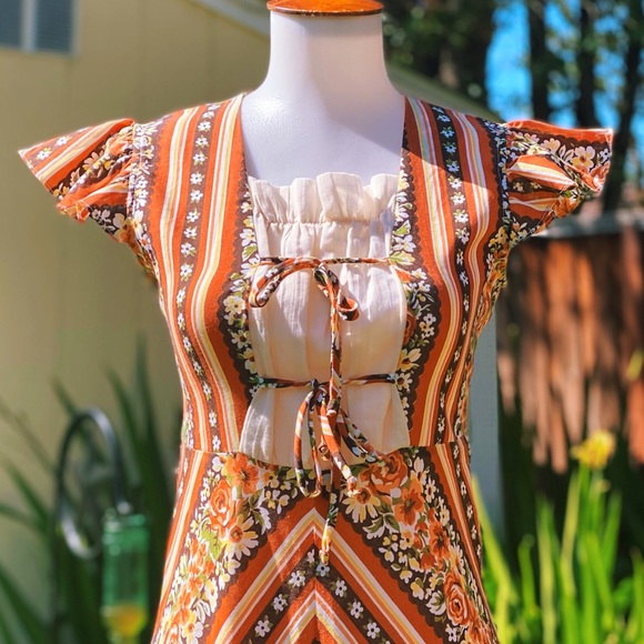 SOLD 70s Peggy Barker Flutter Sleeve Prairie Dress - Picture 5 of 10